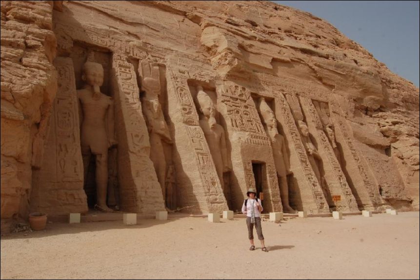 <i><b>Abu Simbel-032</b></i>